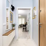 Apartament Gorgeous Yanevi 2 Bedroom & Parking *