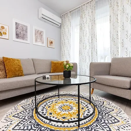 Gorgeous Yanevi 2 Bedroom & Parking شقة بلوفديف