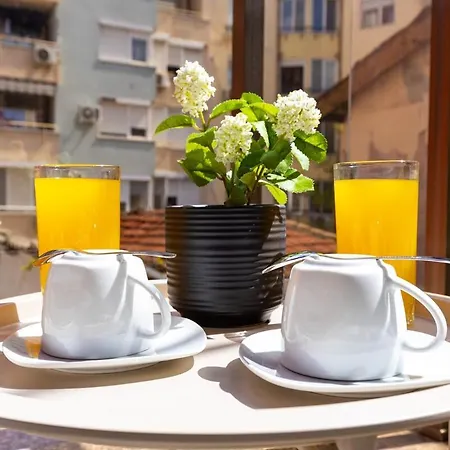 Gorgeous Yanevi 2 Bedroom & Parking بلوفديف