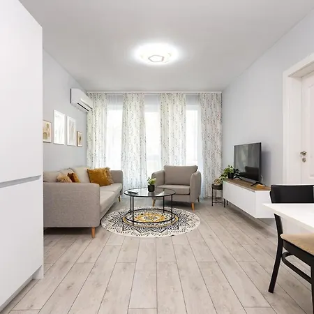 Gorgeous Yanevi 2 Bedroom & Parking شقة بلوفديف