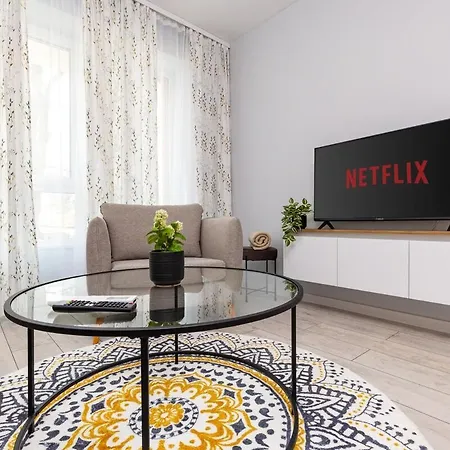 شقة Gorgeous Yanevi 2 Bedroom & Parking