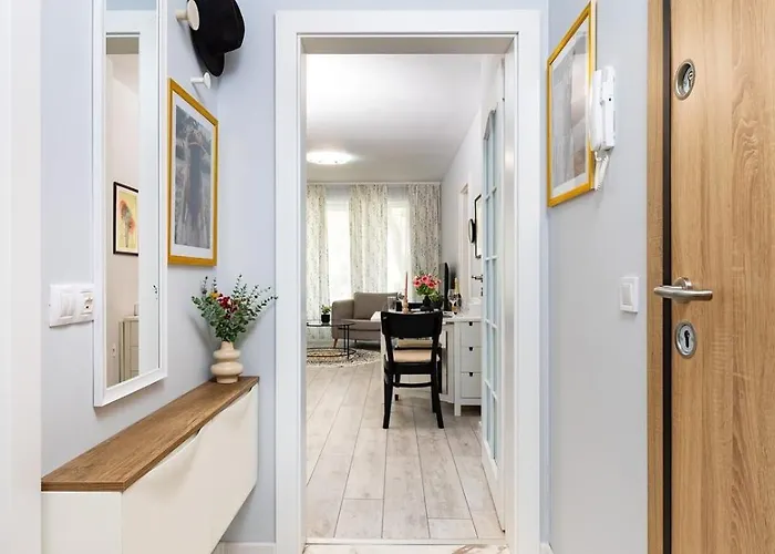 Appartement Gorgeous Yanevi 2 Bedroom & Parking *