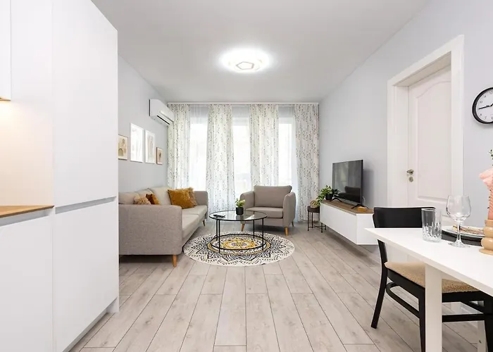 Gorgeous Yanevi 2 Bedroom & Parking Appartement Plovdiv