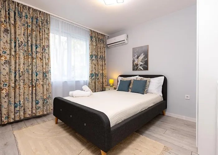 Lägenhet Gorgeous Yanevi 2 Bedroom & Parking Plovdiv