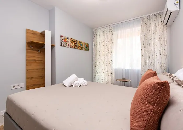 Gorgeous Yanevi 2 Bedroom & Parking * Plovdiv