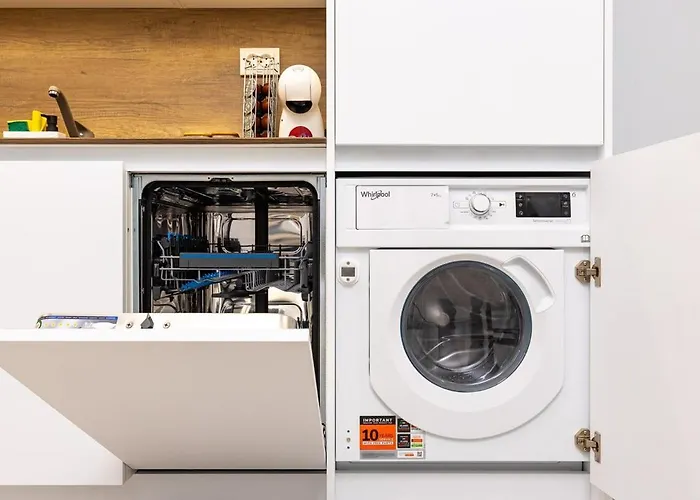 Gorgeous Yanevi 2 Bedroom & Parking Appartement